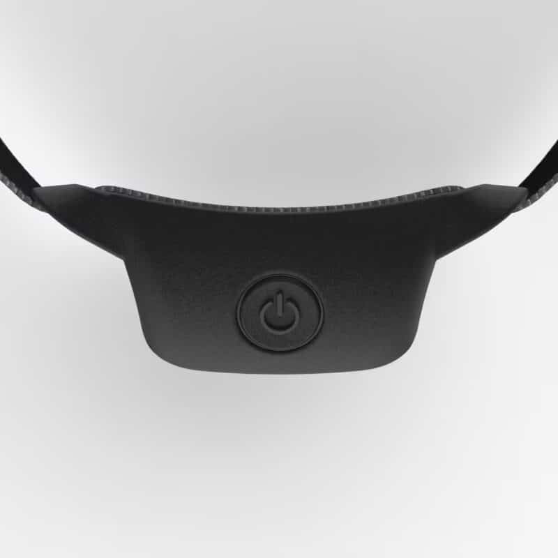 La lampe frontale ONNIGHT 100 de Forclaz, disponible chez Décathlon